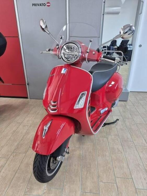 Vespa GTS 300 Super Hpe (2021 - 22)