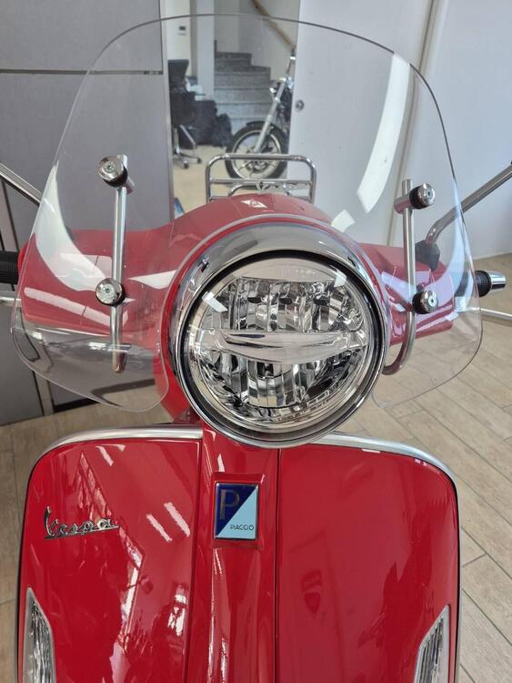 Vespa GTS 300 Super Hpe (2021 - 22) (3)