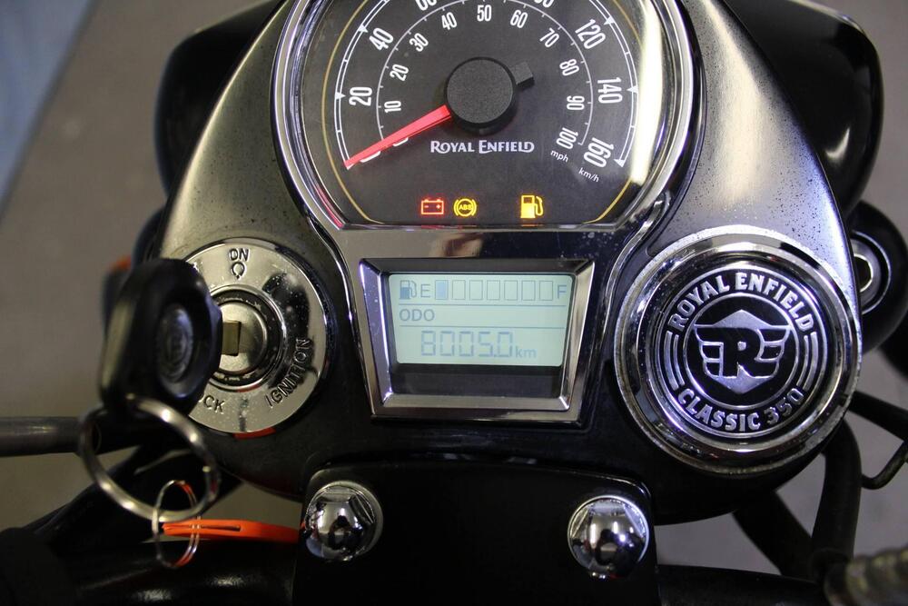 Royal Enfield Classic 350 (2021 - 25) (3)