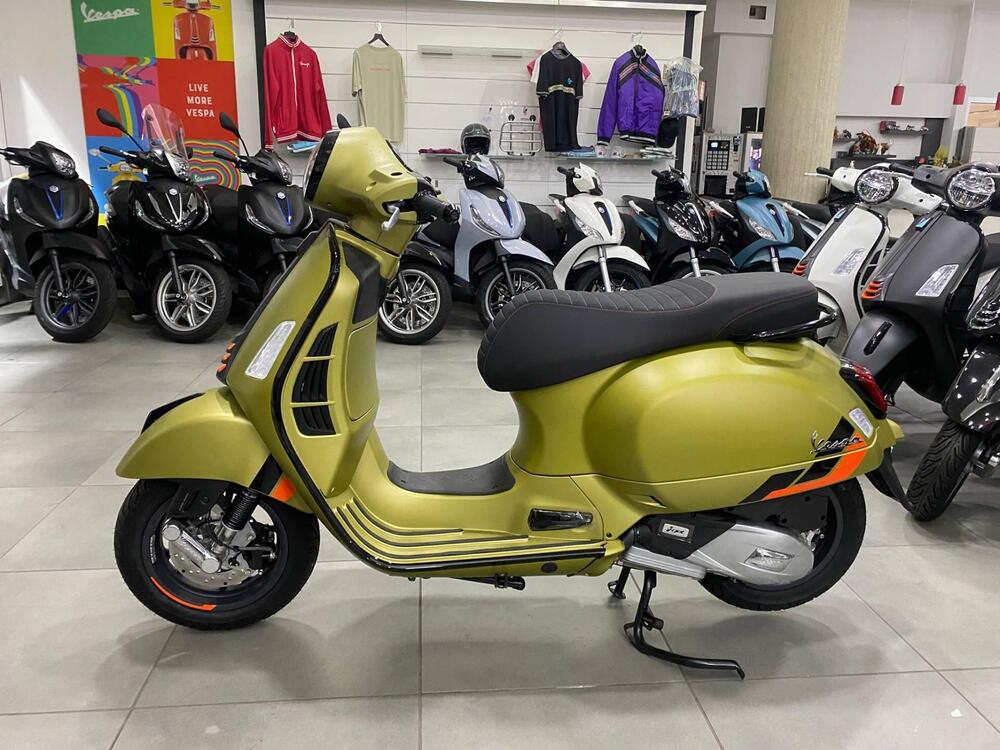 Vespa GTS 125 Super Sport (2025) (2)