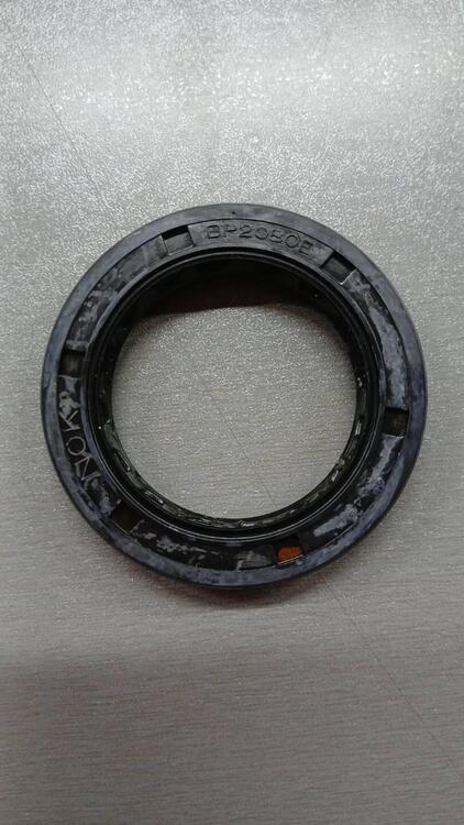 91206MB2003 paraolio 40x58x9 NOK Honda (2)