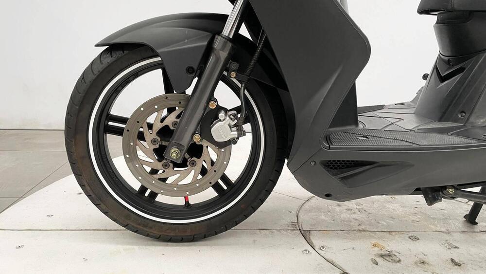 Kymco Agility 200i R16 (2008 - 16) (3)