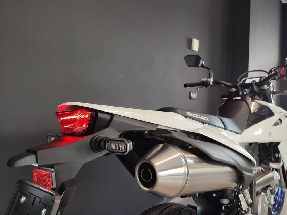 Suzuki DR-Z4SM (2025) (5)