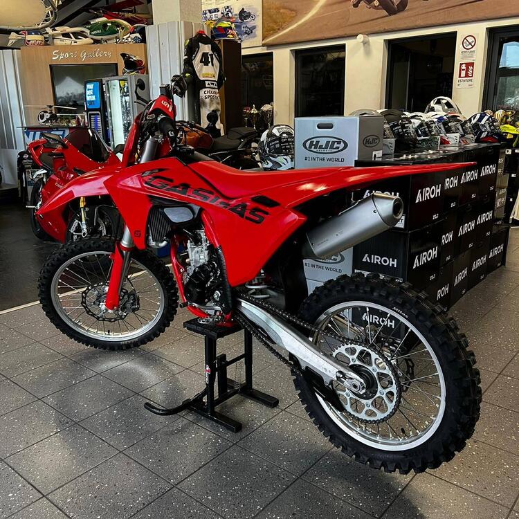 GASGAS MC 250 (2025) (2)