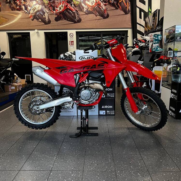 GASGAS MC 250 (2025) (3)
