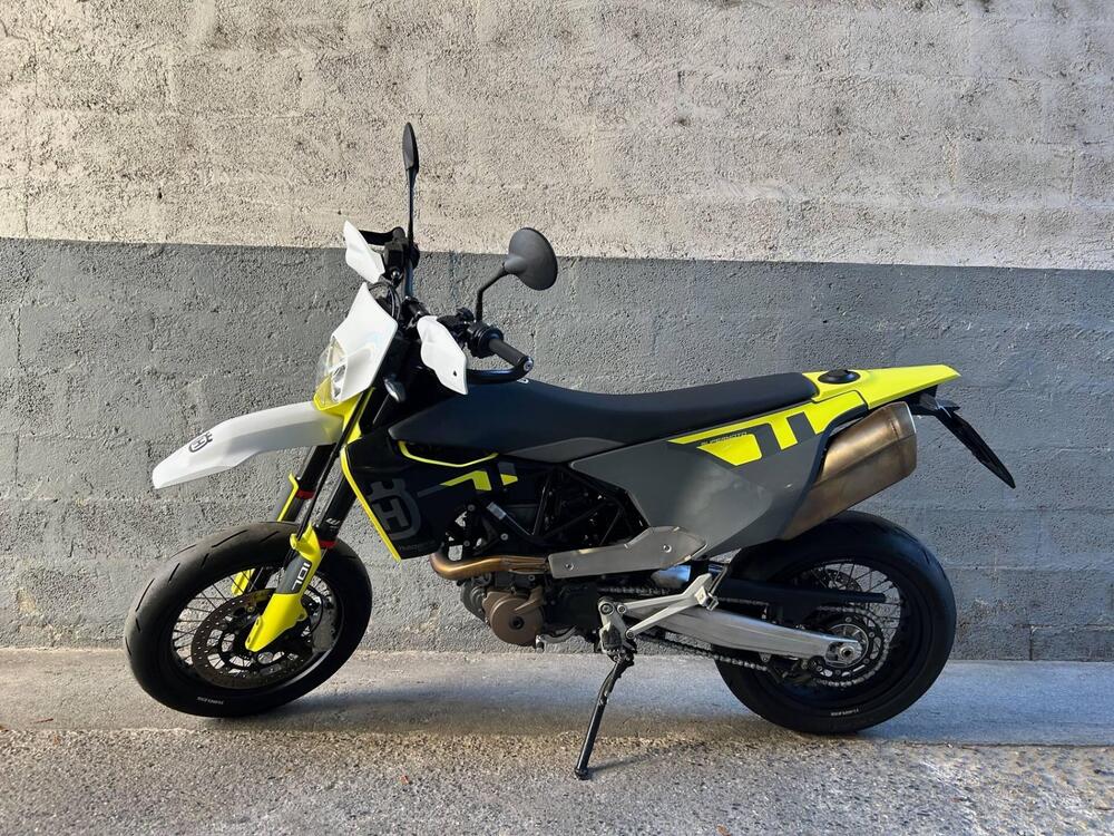 Husqvarna 701 Supermoto (2023 - 25) (2)