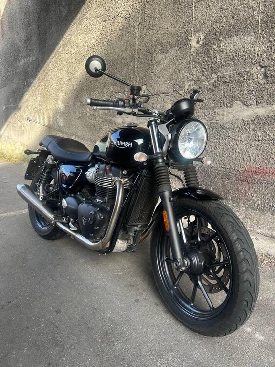 Triumph Street Twin 900 (2017 - 18) (2)