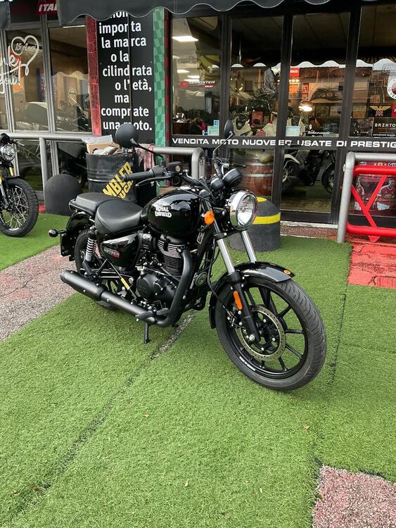 Royal Enfield Meteor 350 Fireball (2021 - 25) (2)