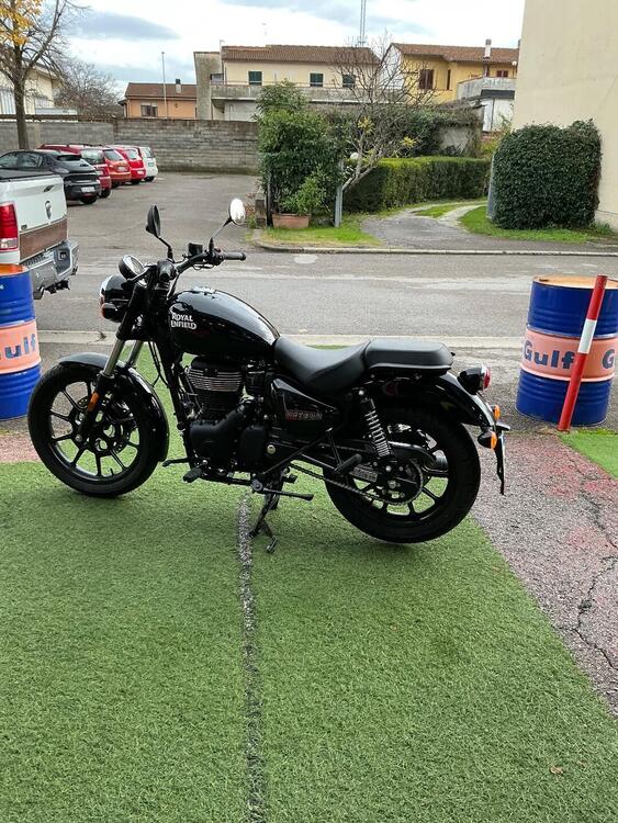 Royal Enfield Meteor 350 Fireball (2021 - 25) (5)