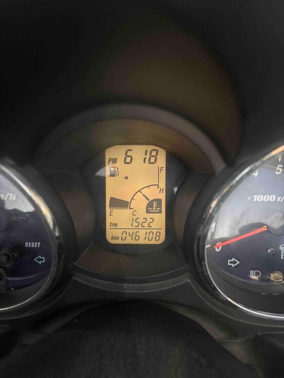 Yamaha Majesty 400 (2004 - 08) (5)