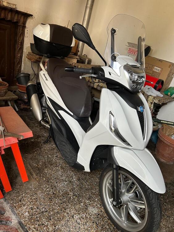 Piaggio Beverly 300 ABS-ASR (2021 - 25)
