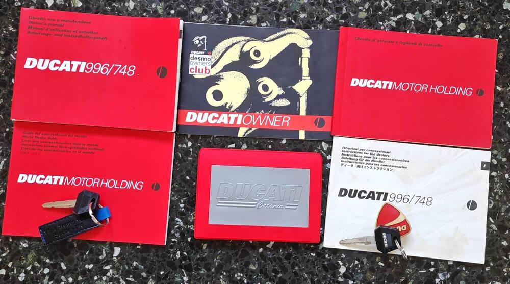 Ducati 748 Biposto (1998 - 03) (4)