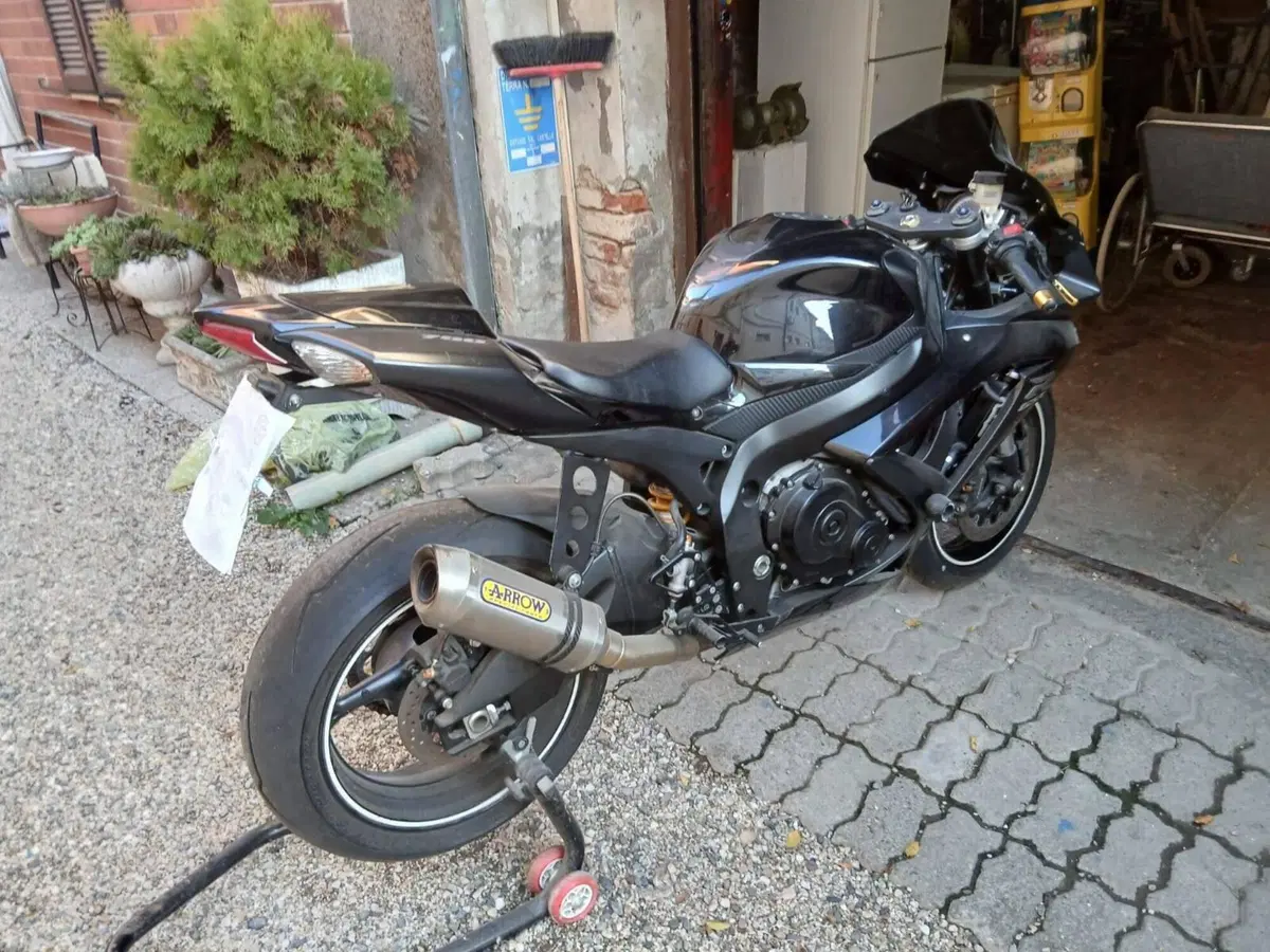 Suzuki GSX R 750 (2008 - 10) (6)