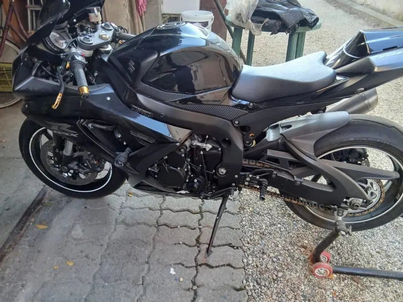 Suzuki GSX R 750 (2008 - 10) (8)