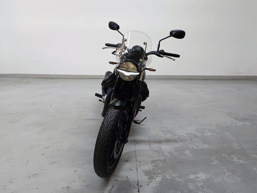 Moto Guzzi V7 II Stone (2015 - 17) (2)