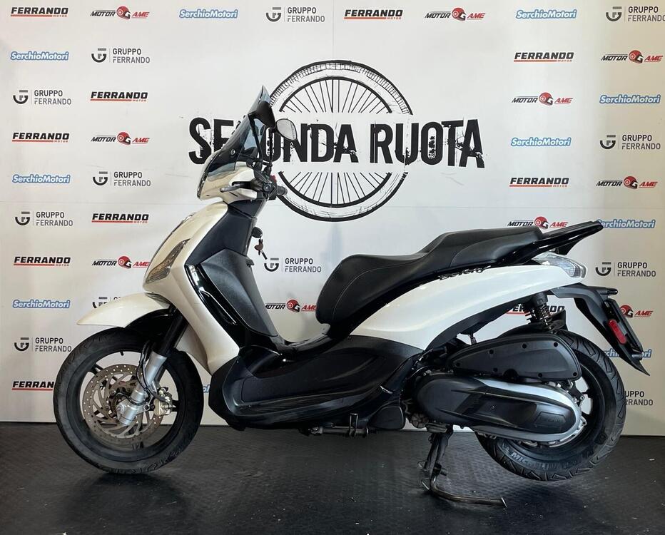 Piaggio Beverly 350 ABS (2016 - 20) (2)