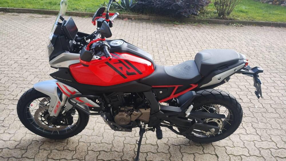 QJ Motor SRT 600 SX (2024 - 25) (4)