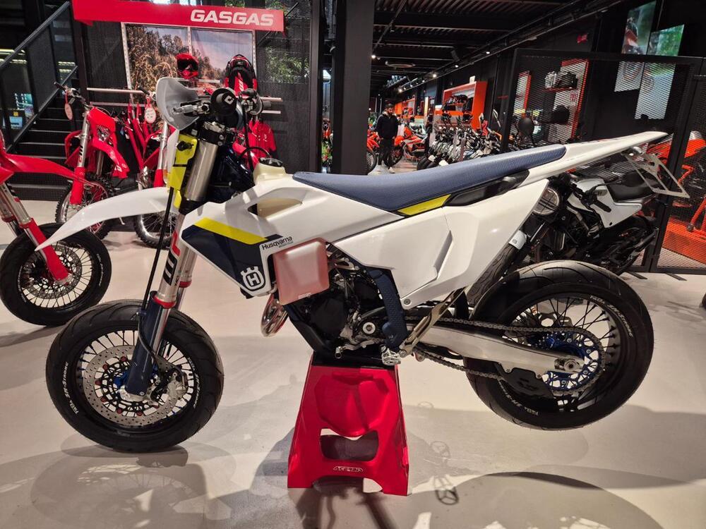 Husqvarna TE 125 (2025) (4)