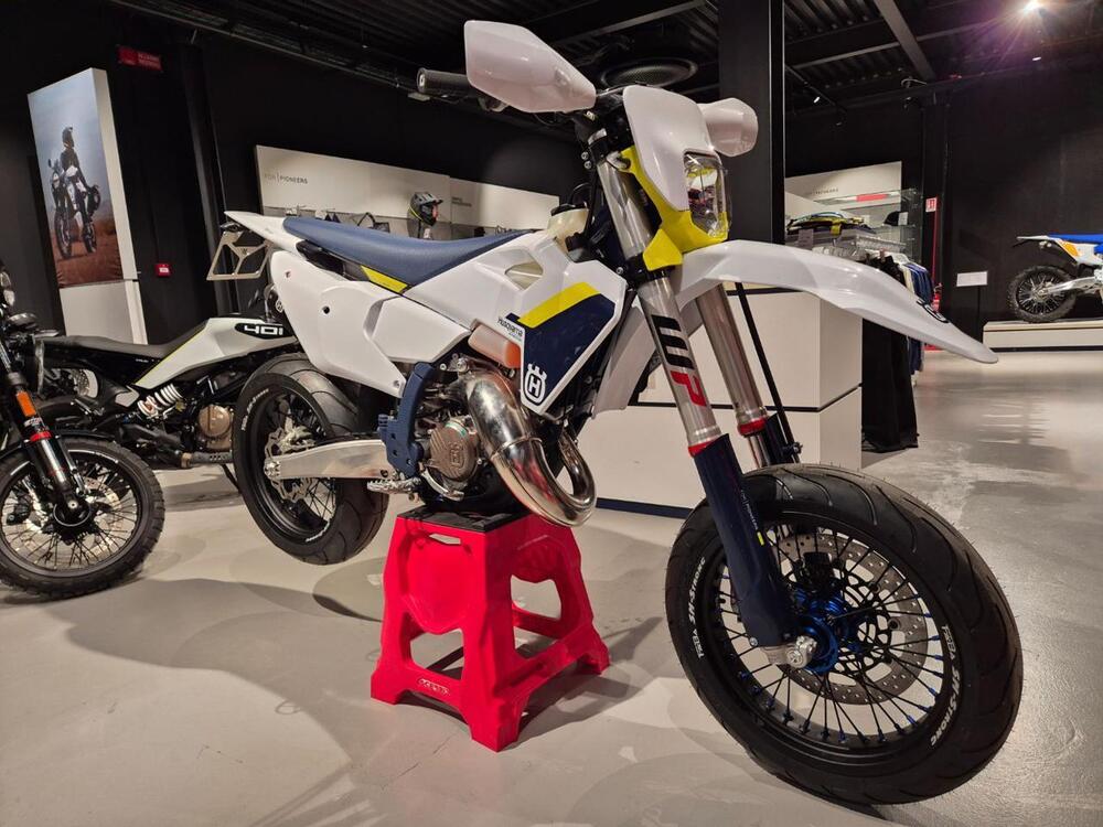 Husqvarna TE 125 (2025) (2)