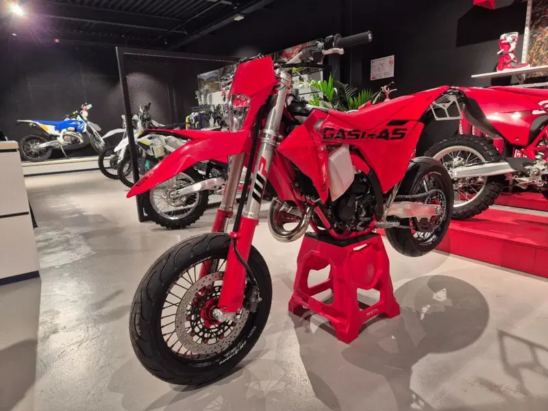GASGAS EC 125 (2025) (3)