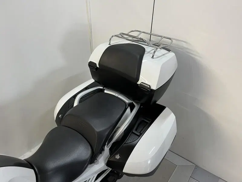 Bmw R 1250 RT (2021 - 25) (2)