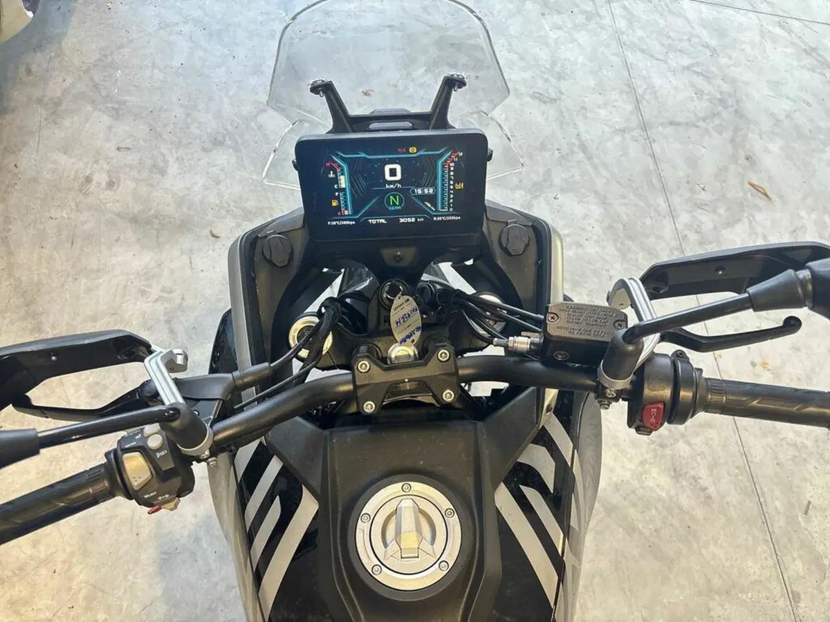 QJ Motor SRT 550 SX (2024) (7)