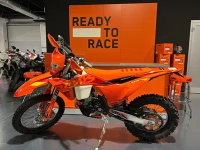 KTM 250 EXC-F Six Days (2025) usata
