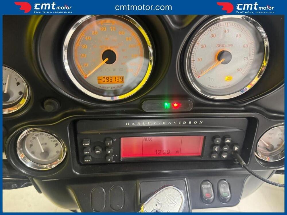 Harley-Davidson 1690 Street Glide (2011 - 13) - FLHX (5)