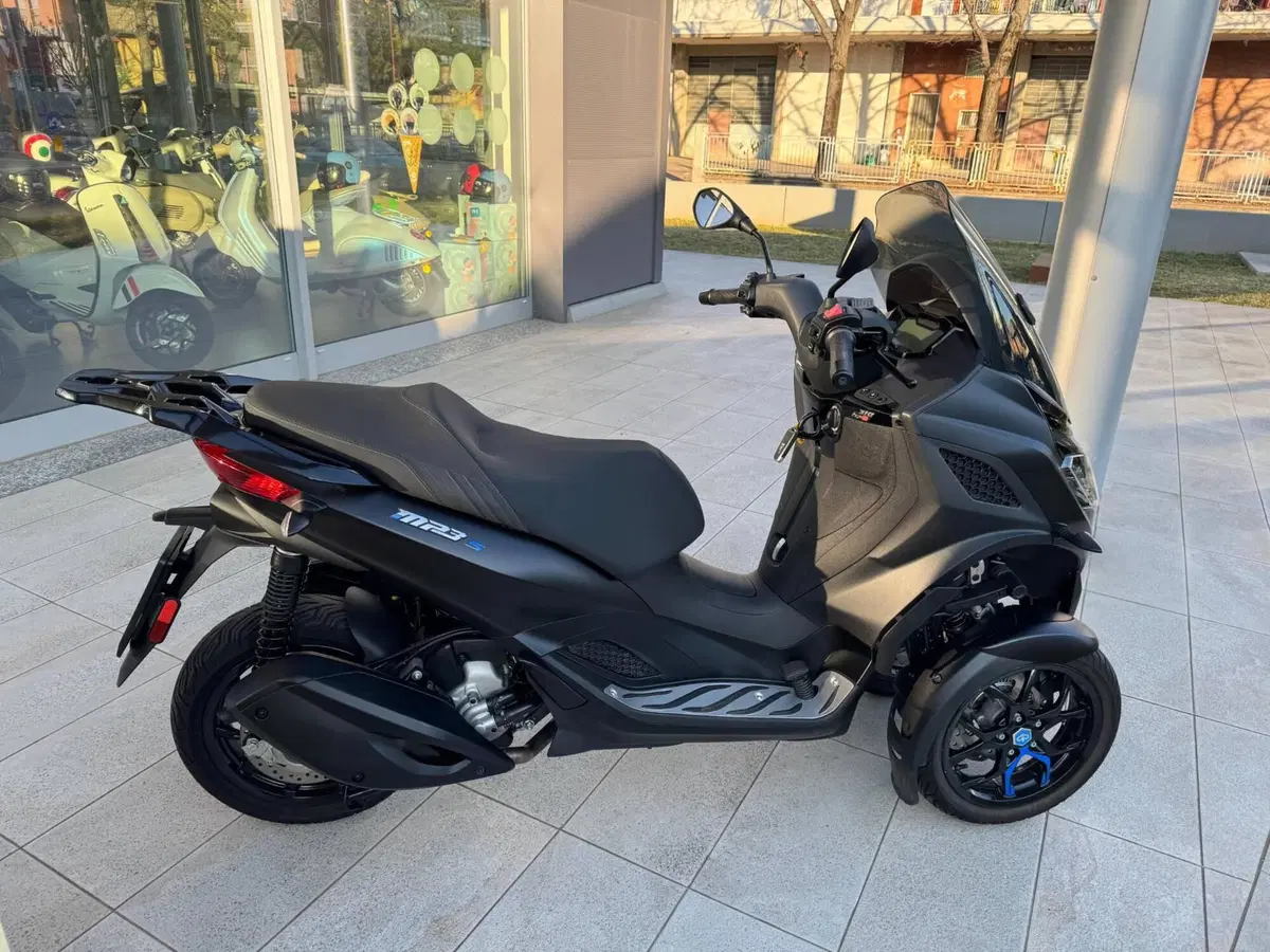 Piaggio MP3 310 Sport (2025 - 26) (2)