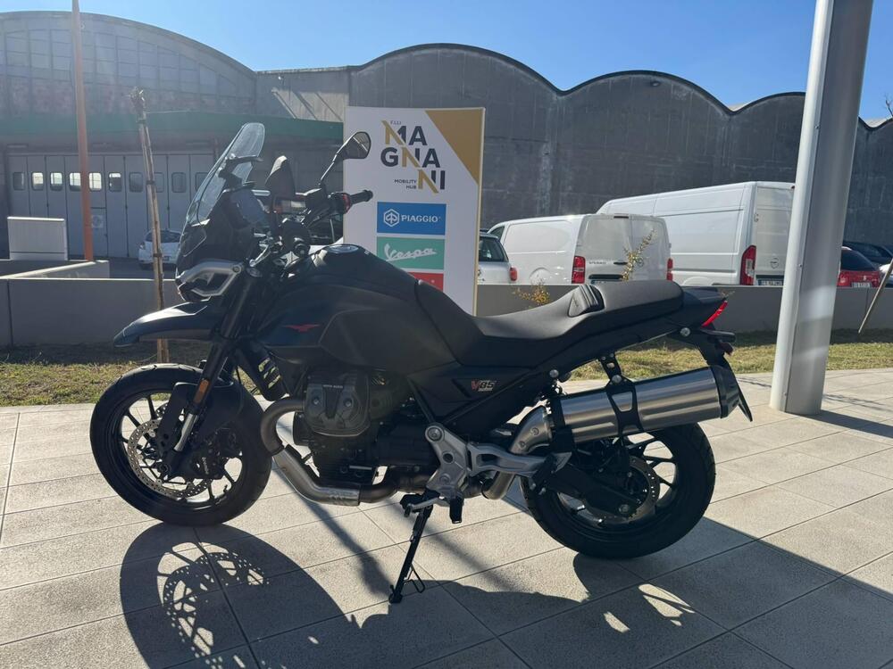 Moto Guzzi V85 Strada (2024 - 25) (4)