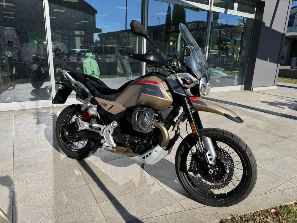 Moto Guzzi V85 TT Travel (2024 - 25) (3)