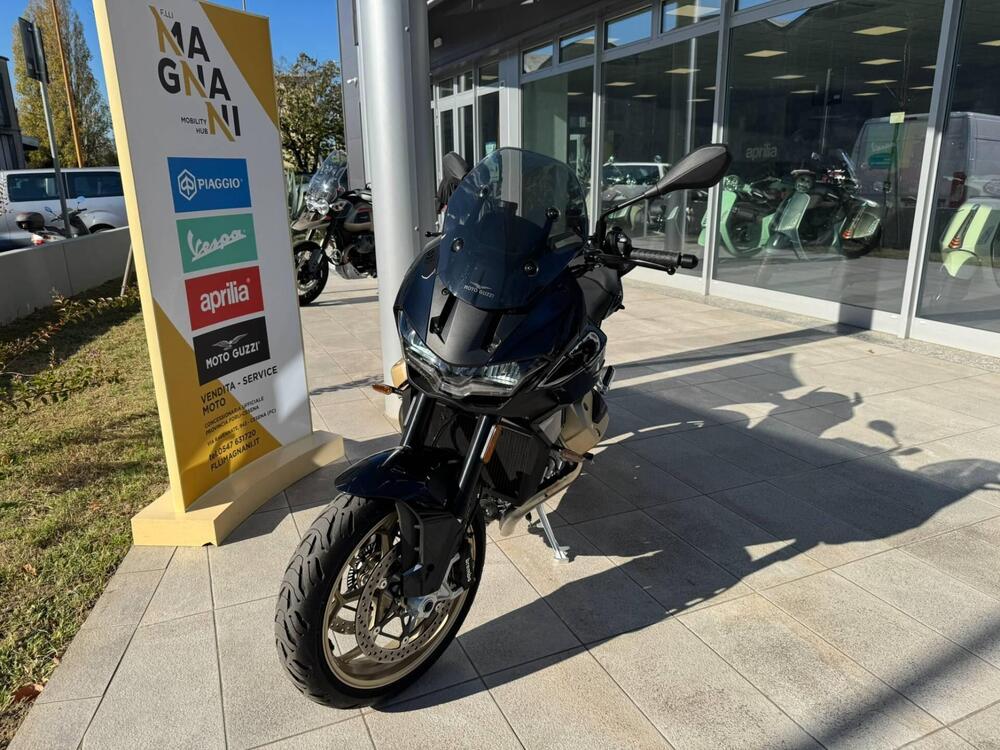 Moto Guzzi V100 Mandello (2022 - 24)