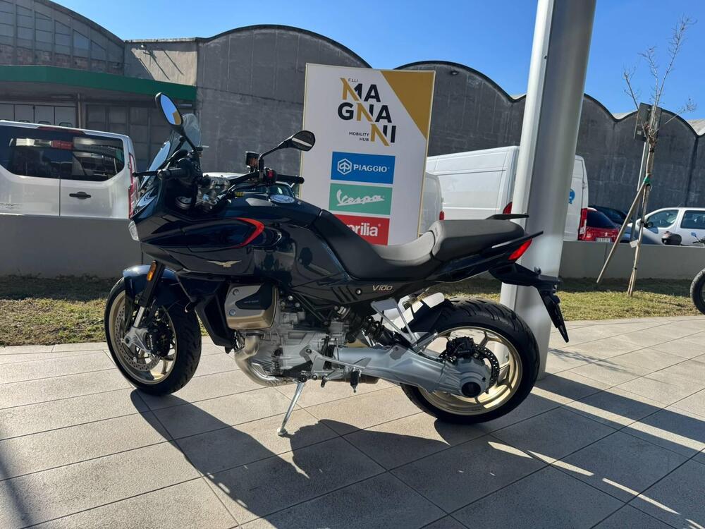 Moto Guzzi V100 Mandello (2022 - 24) (5)