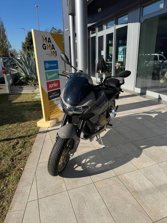 Moto Guzzi V100 Mandello Aviazione Navale (2023 - 24) (2)