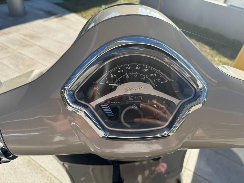 Vespa GTS 125 (2021 - 24) (2)
