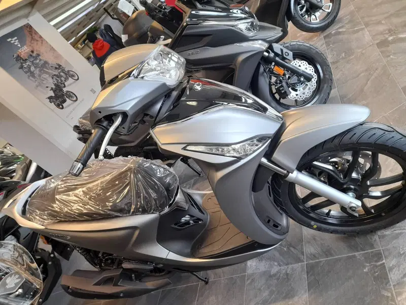 Kymco People 200i S (2021 - 26) (2)