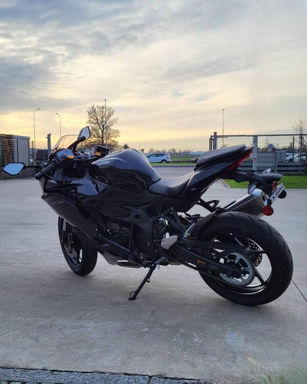 Kawasaki Ninja ZX-4R (2024 - 26) (3)