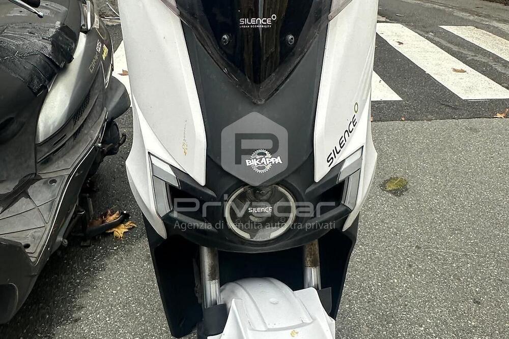 Silence S01 L3e (2021 - 25) (2)