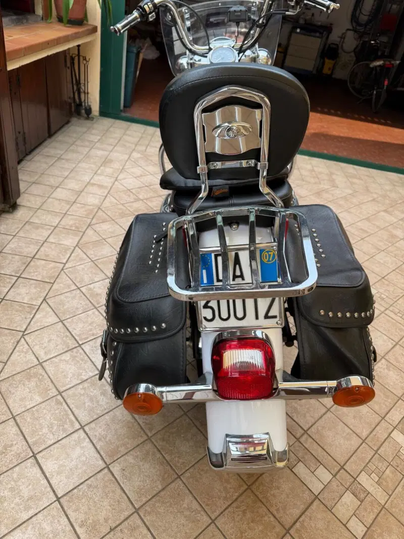 Harley-Davidson 1584 Heritage Classic (2006 - 07) - FLSTC (6)