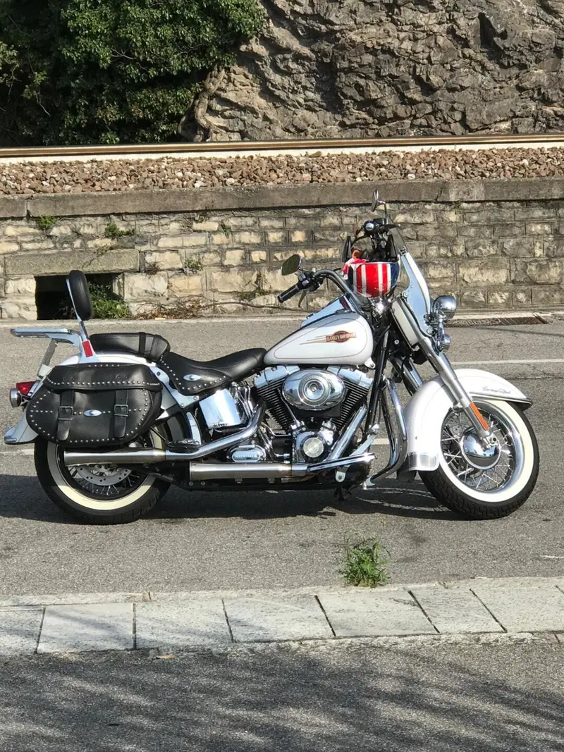 Harley-Davidson 1584 Heritage Classic (2006 - 07) - FLSTC