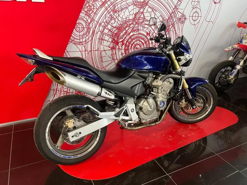 Honda Hornet 600 (2005 - 06) (3)
