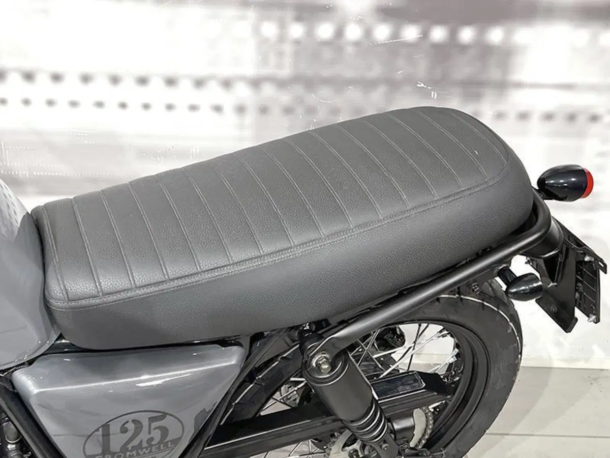 Brixton Motorcycles Cromwell 125 CBS (2021 - 26) (4)