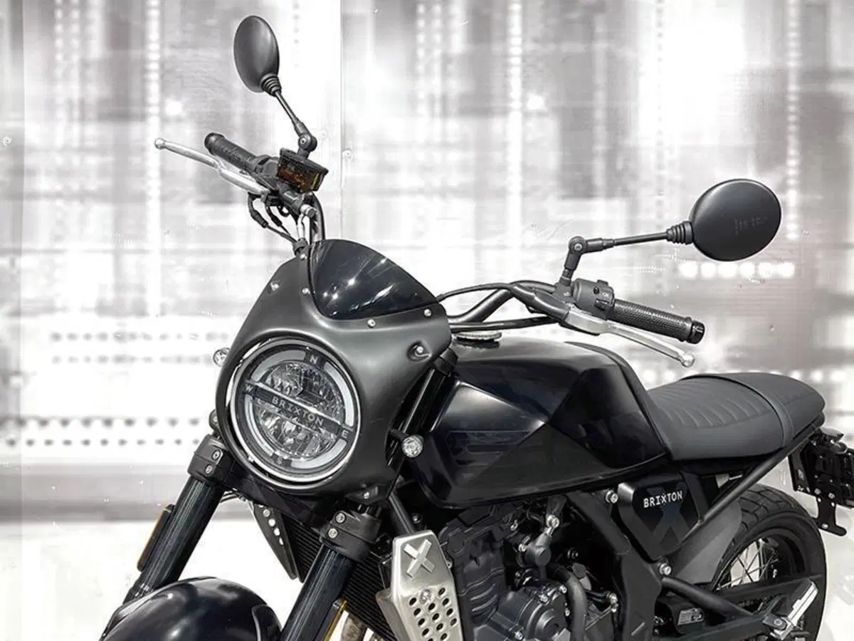 Brixton Motorcycles Crossfire 500 X (2021 - 26) (5)