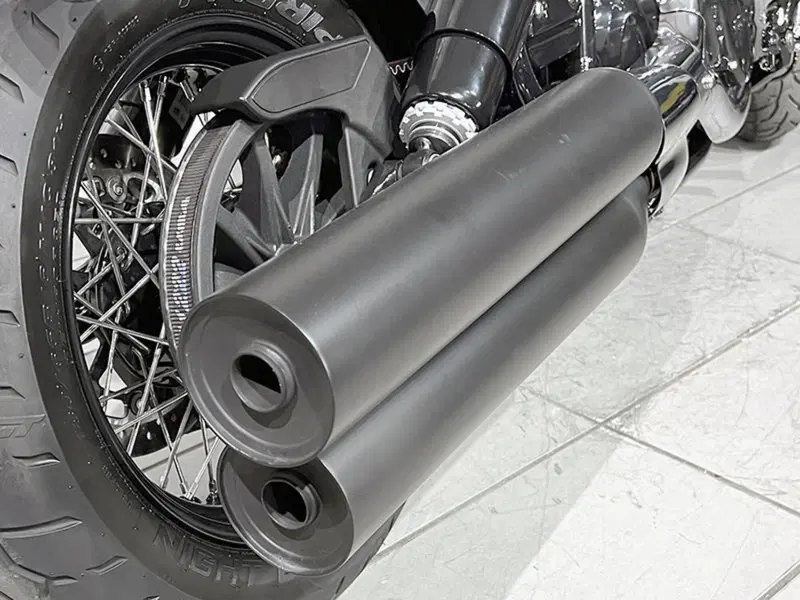 Indian Chief 1890 Bobber Dark Horse (2021 - 26) (4)