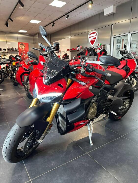 Ducati Streetfighter V4 S (2023 - 24) (3)