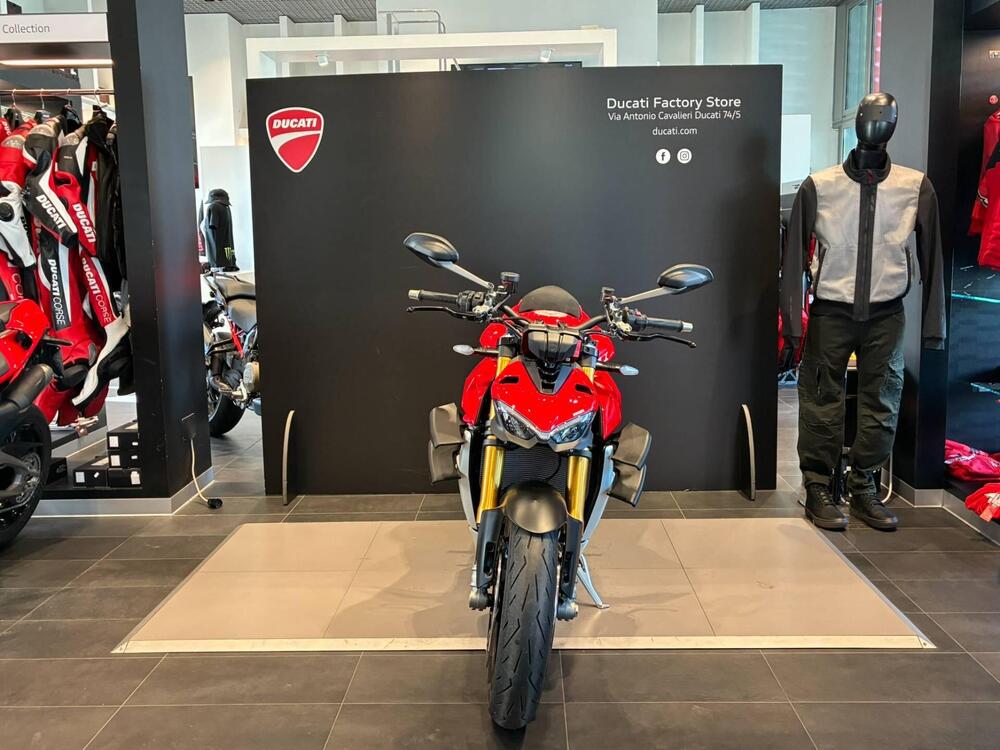 Ducati Streetfighter V4 1100 S (2020) (3)
