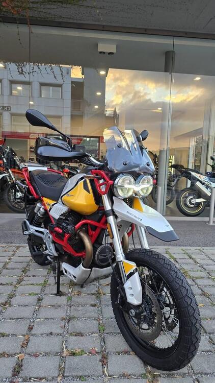 Moto Guzzi V85 TT Evocative Graphics (2019 - 20) (3)