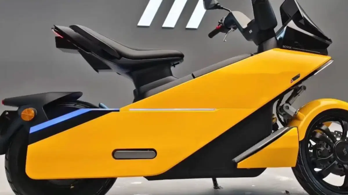 Dalla Cina lo scooter elettrico con lo sterzo a snodo: si chiama Scoox Zero X7 [GALLERY] (2)
