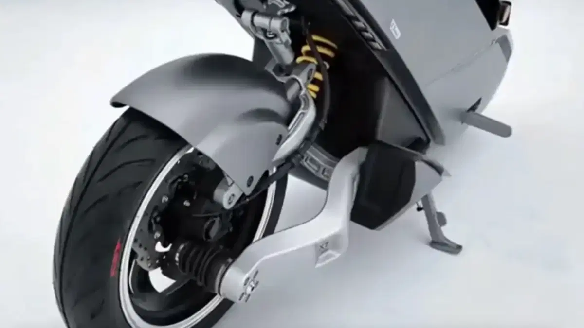 Dalla Cina lo scooter elettrico con lo sterzo a snodo: si chiama Scoox Zero X7 [GALLERY] (4)