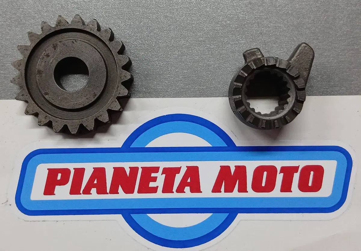 2820AKR1760 Coppia ingranaggi NS 125 Honda (2)